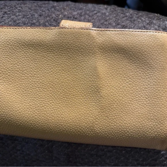 Authentic Vintage Chanel CC Timeless Bifold Wallet – Tan Caviar Leather - Picture 5 of 5